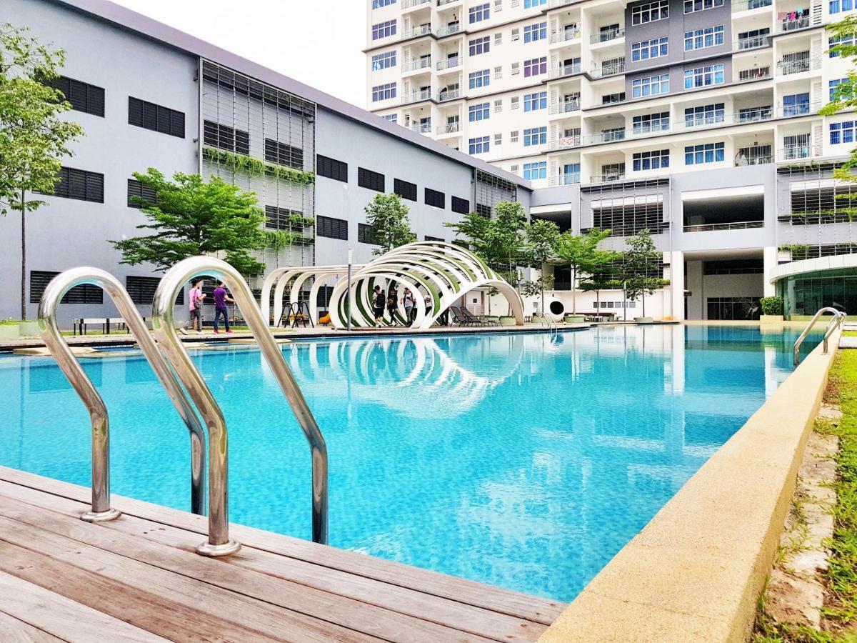 No.5 The Mint @ Puchong Center Near Ioi Mall エクステリア 写真