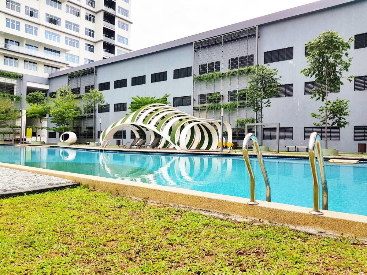 No.5 The Mint @ Puchong Center Near Ioi Mall エクステリア 写真