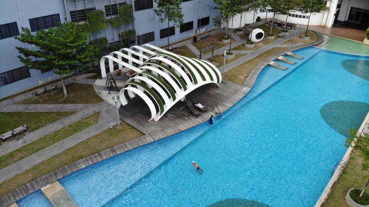 No.5 The Mint @ Puchong Center Near Ioi Mall エクステリア 写真